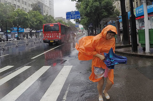 Gewaltiger Taifun trifft China