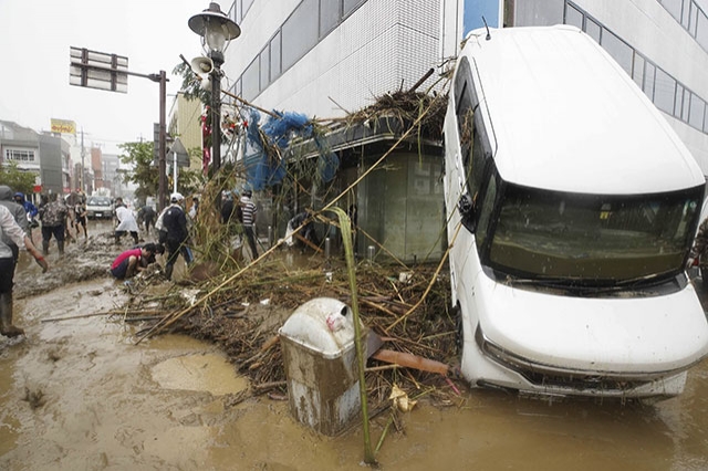 Schwere Überflutungen in Japan
