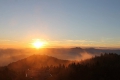 Alpen: Täler mit Nebel gefüllt